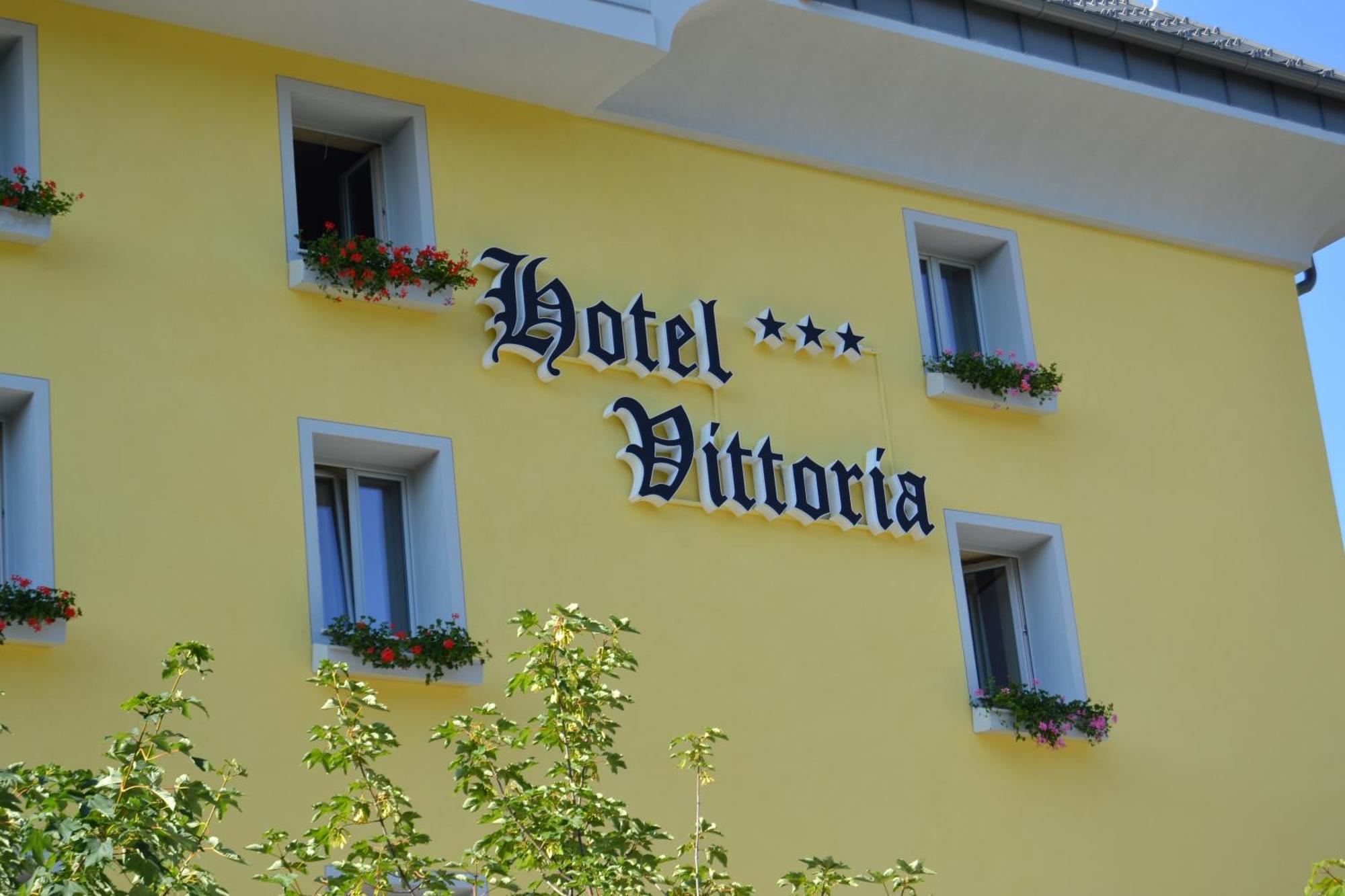 Hotel Vittoria Folgaria Kültér fotó