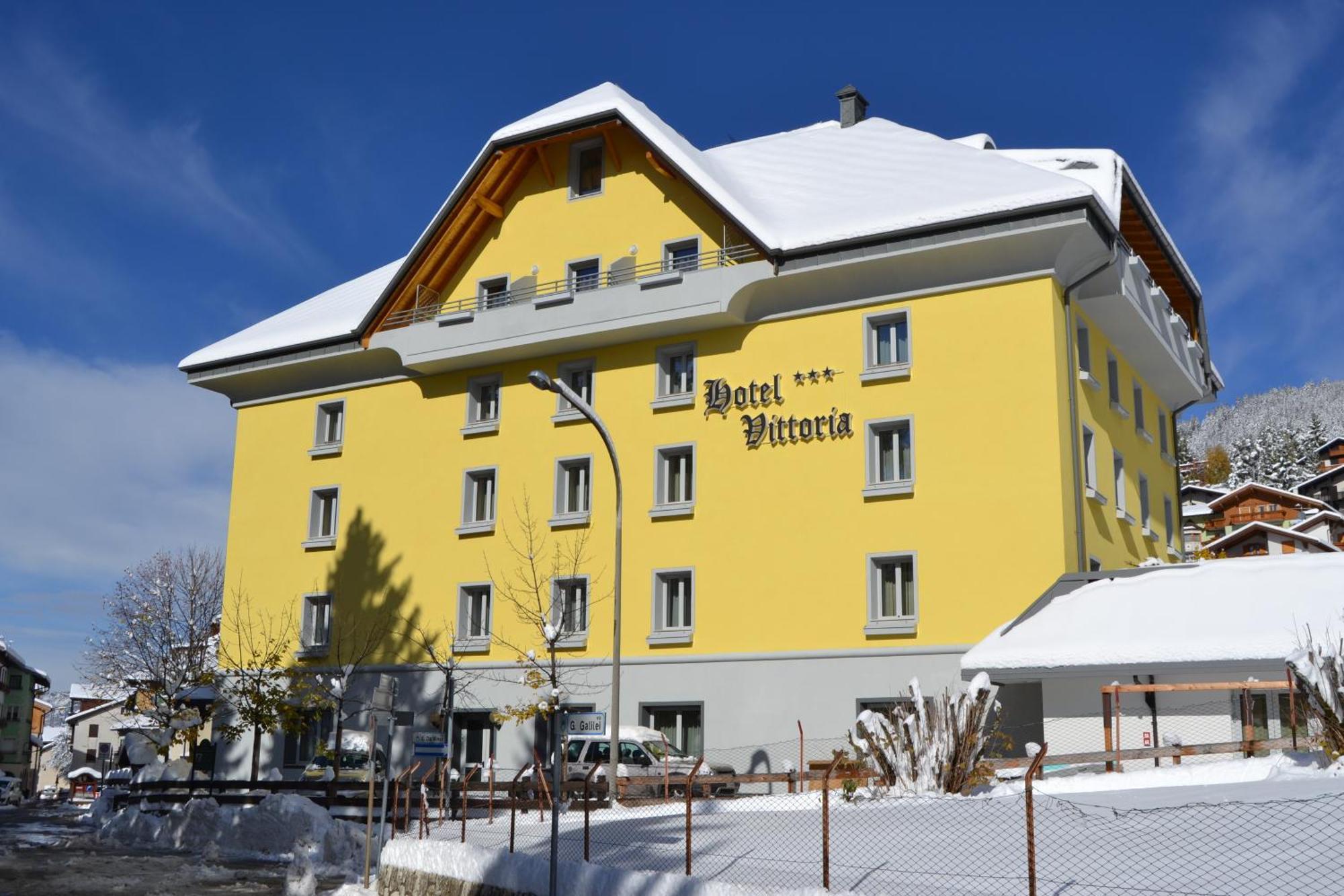Hotel Vittoria Folgaria Kültér fotó