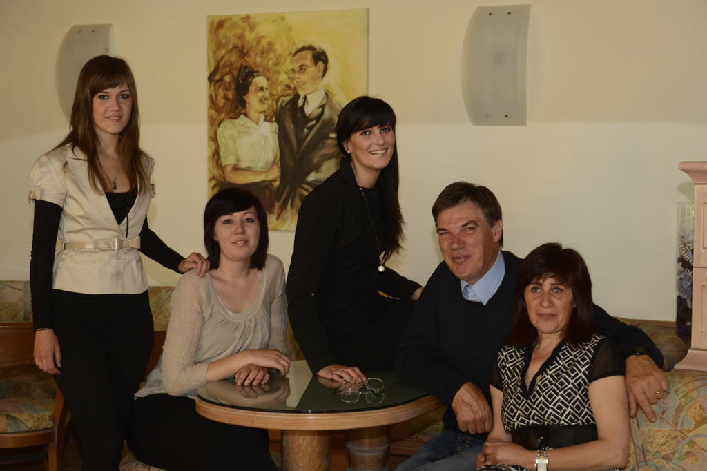 Hotel Vittoria Folgaria Kültér fotó