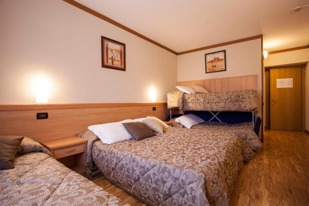 Hotel Vittoria Folgaria Szoba fotó