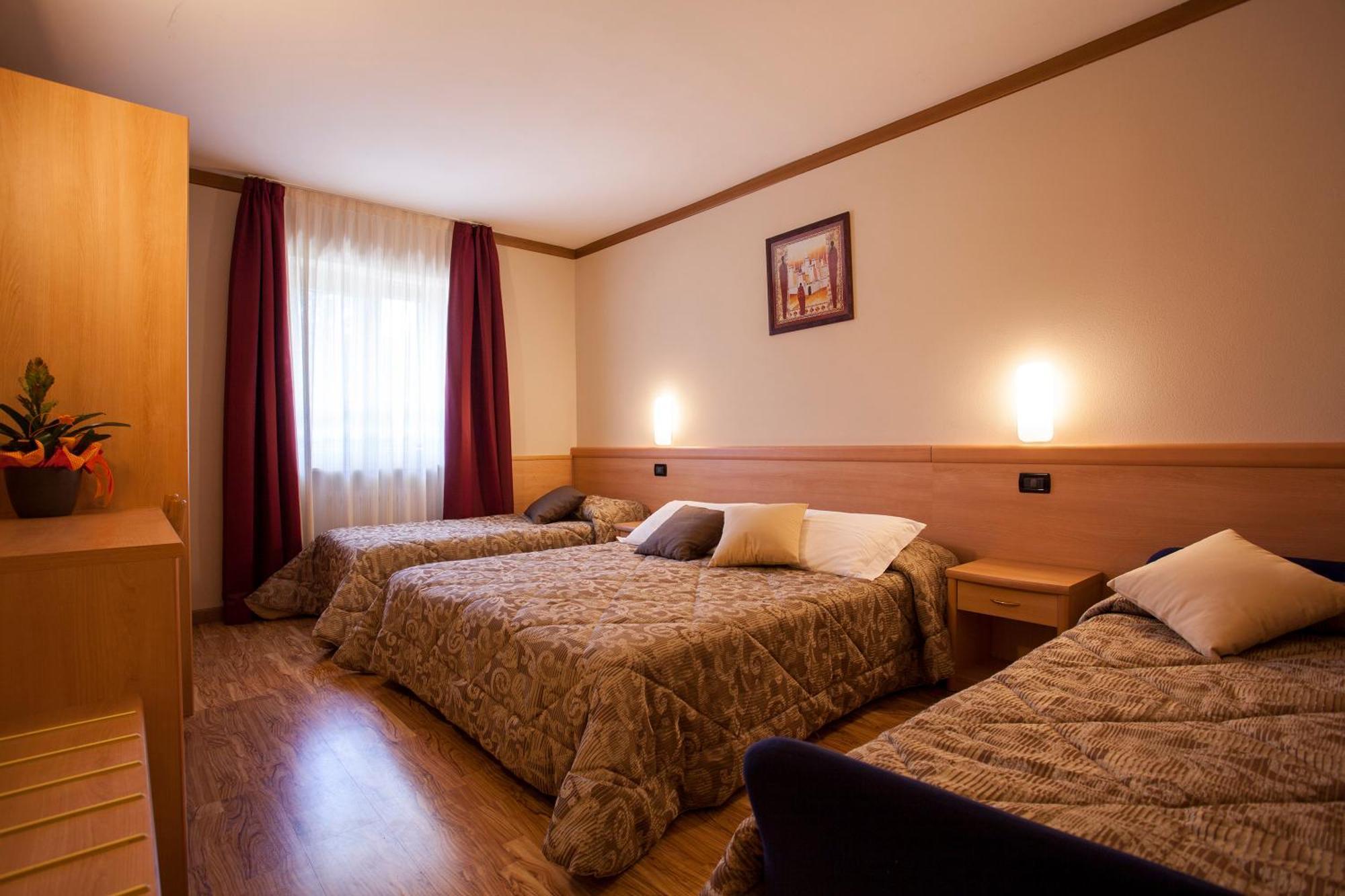 Hotel Vittoria Folgaria Kültér fotó